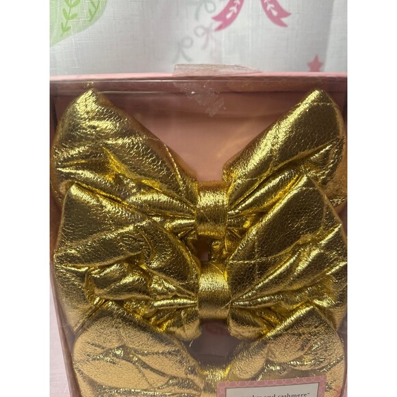 cupcake and cashmere Gold Bow Ornaments - Picture 2 of 3